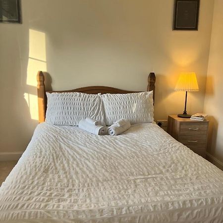 Cosy Double Room With Private Bathroom Homestay Caldecote 外观 照片