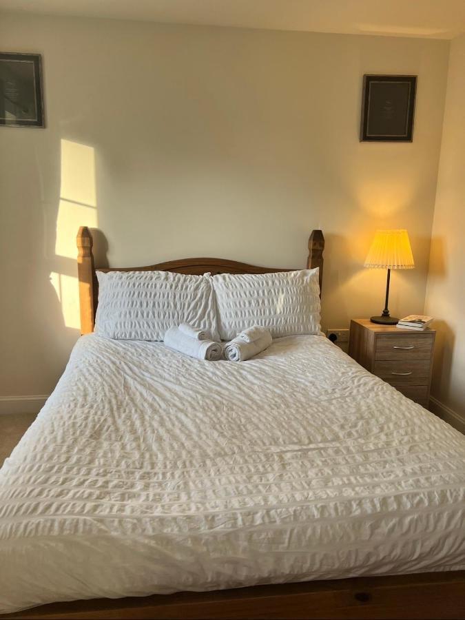 Cosy Double Room With Private Bathroom Homestay Caldecote 外观 照片